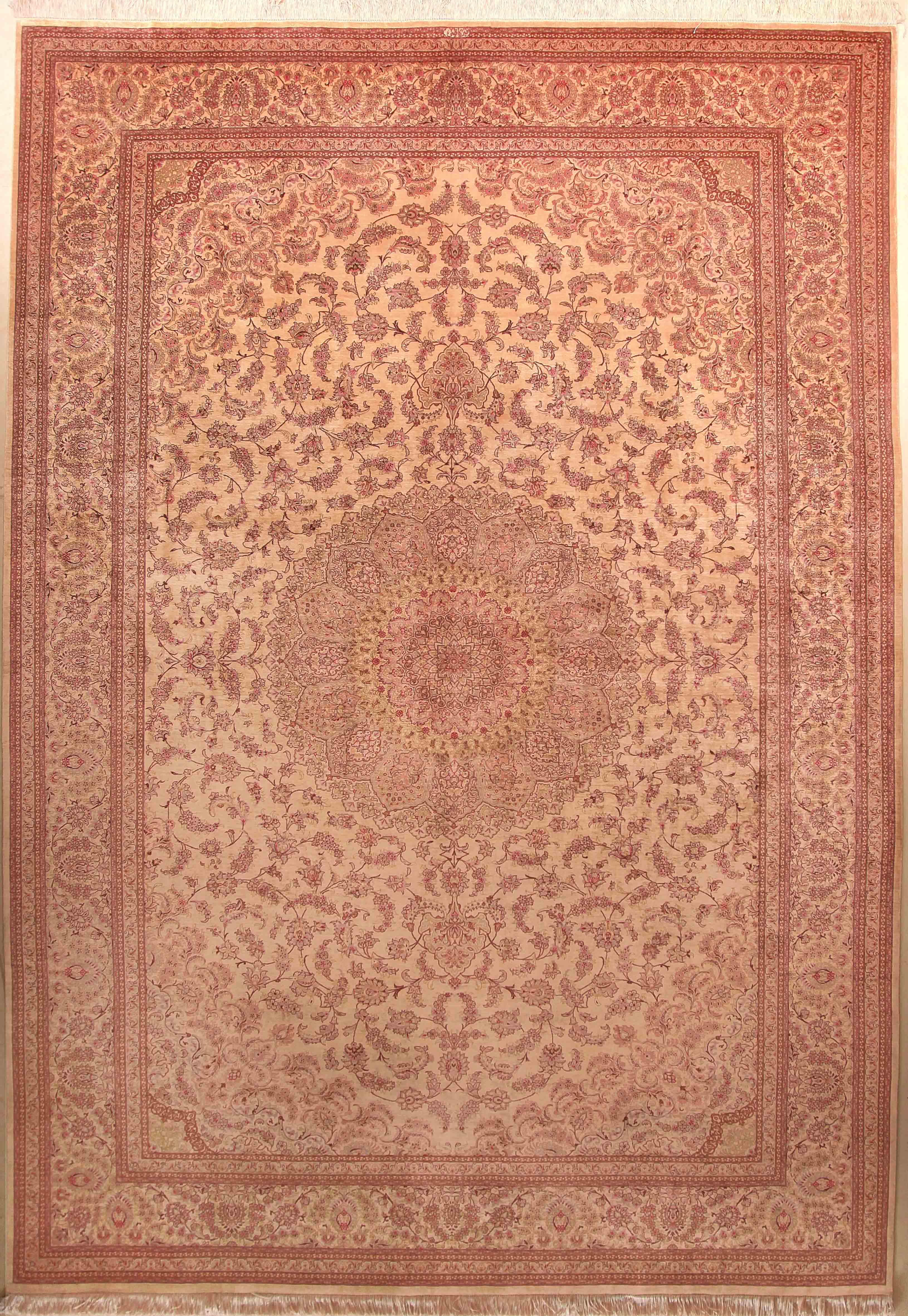 Ghom Seide
